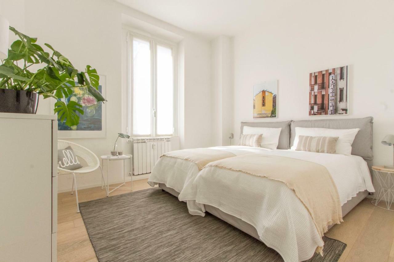 Luxury And Spacious Apartment Милано Екстериор снимка