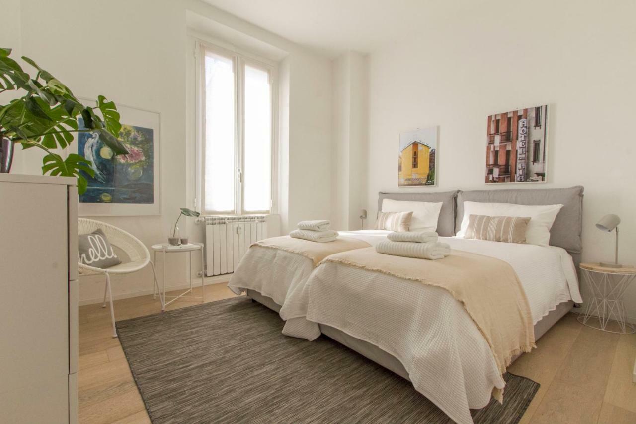 Luxury And Spacious Apartment Милано Екстериор снимка